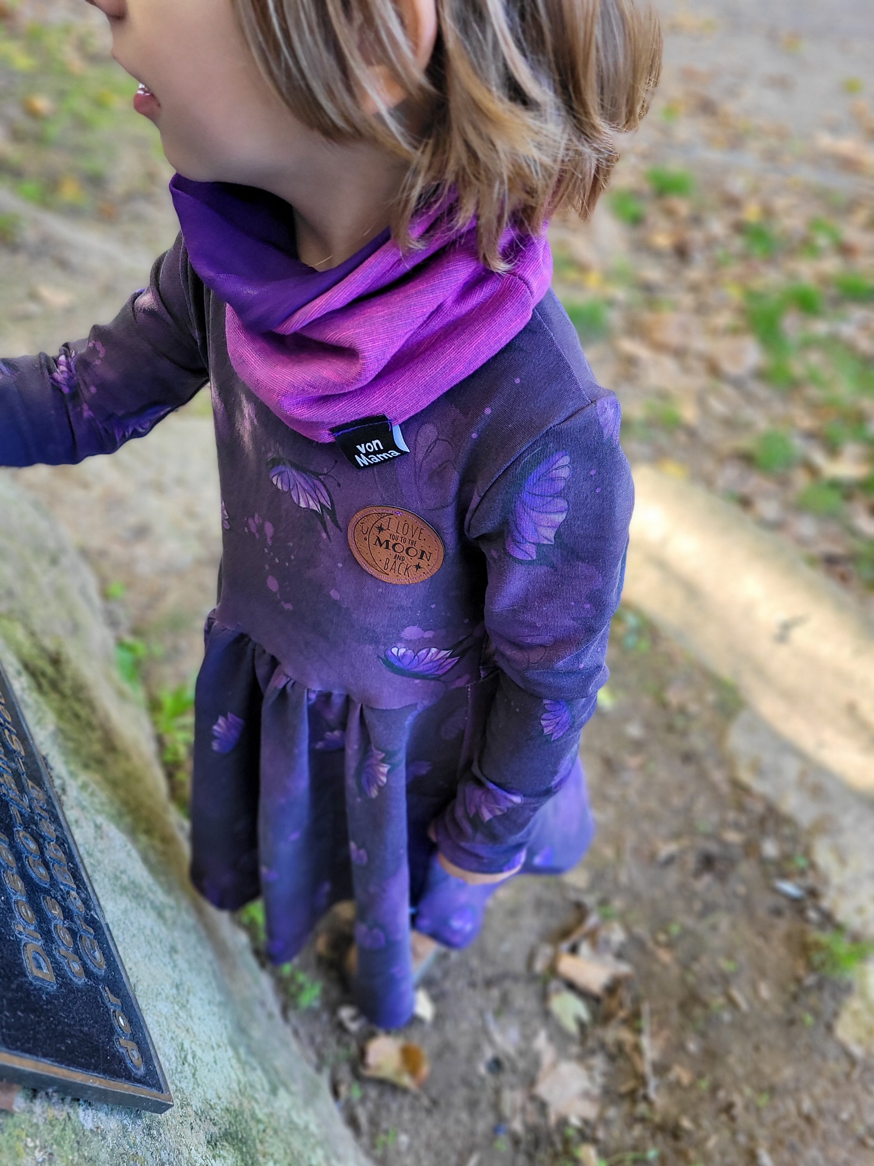 Lila Schmetterling Stoff Eigenproduktion
Dauervorbestellung